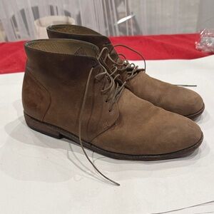 Nisolo Tan Leather Chukka Boots